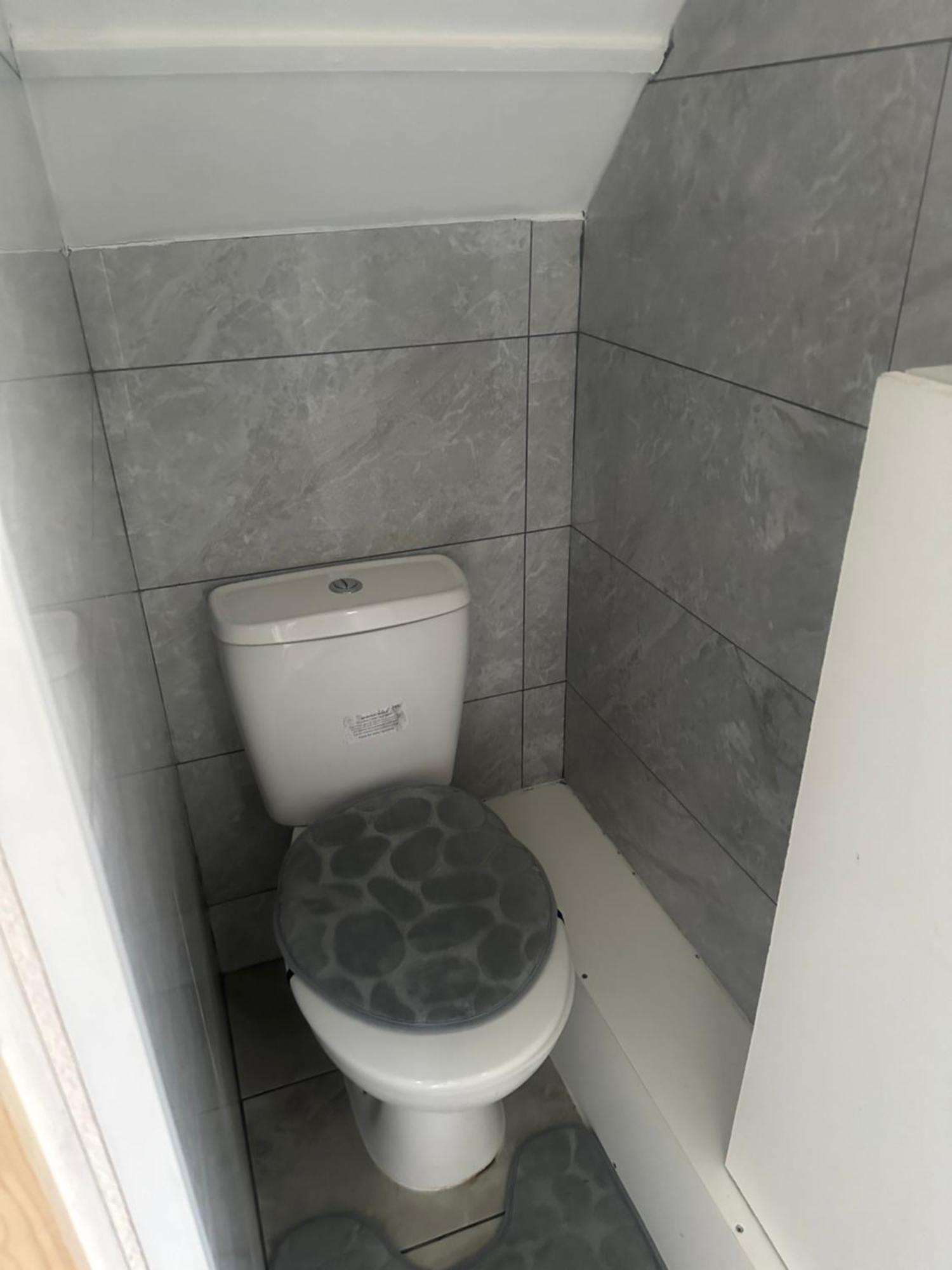 Ebehi Inn Welling Екстериор снимка